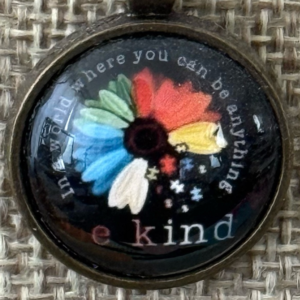 Plunder Multicolor Floral Pendant Necklace